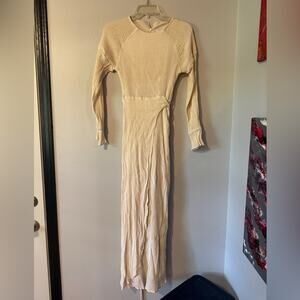 Zahraa the Label Gorgeous Cream Long Sleeve Maxi Dress size Small